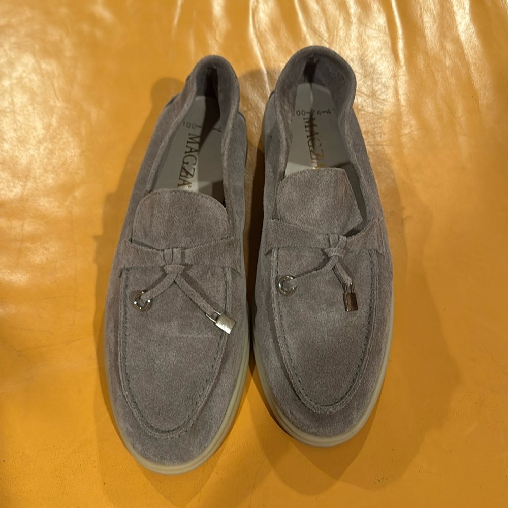 BNWT European Suede Lofers